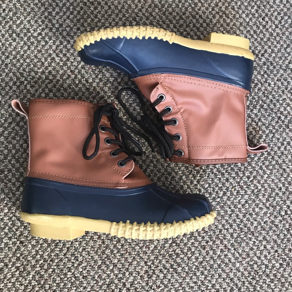 Khombu Girls Duck Boots